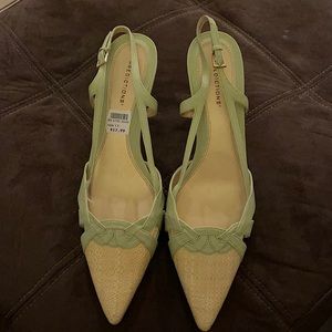 Predictions tan and green kitten-heeled shoes